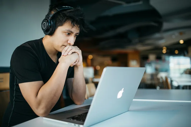 La formation vidéo est-elle compatible avec une activité professionnelle ?